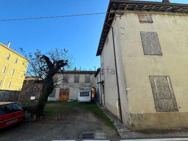 Rustico in vendita a Alseno, Reggio Emilia