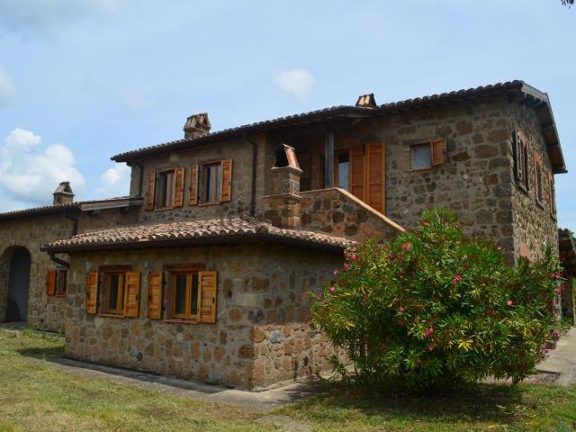 Rustico in vendita a Bagnoregio, Lazio