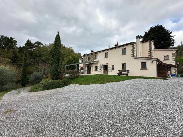 Rustico in vendita a Marliana, Toscana