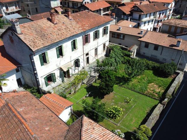 Rustico in vendita a Brovello-Carpugnino, Piemonte
