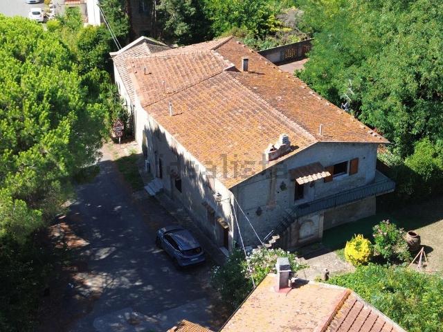 Rustico in vendita a Crespina Lorenzana, Lorenzana