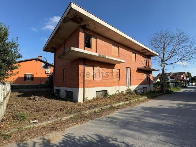 Rustico in vendita a San Giovanni, Piemonte