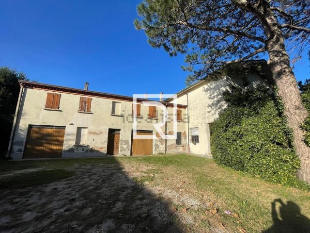 Rustico in vendita a Russi, Ravenna