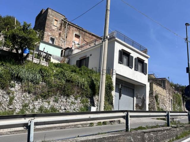 Rustico in vendita a Casola Di Napoli, Campania