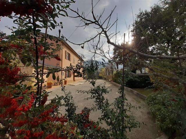 Rustico in vendita a Colli al Metauro, Marche