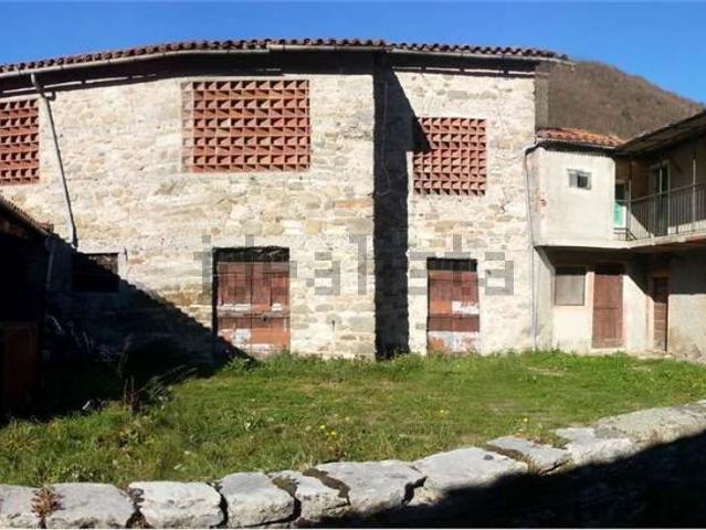 Rustico in vendita a Unione Comuni Garfagnana, Vagli Sotto