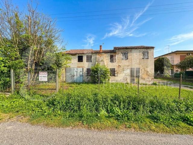 Rustico in vendita a Fratta Polesine, Veneto