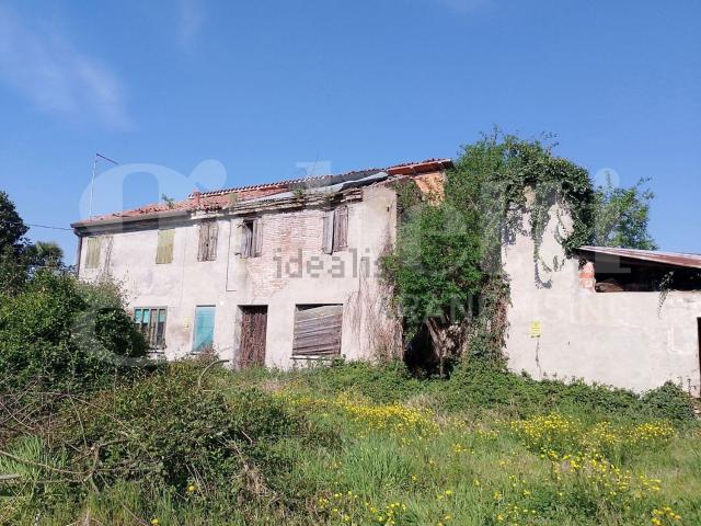 Rustico in vendita a Rovigo, Veneto