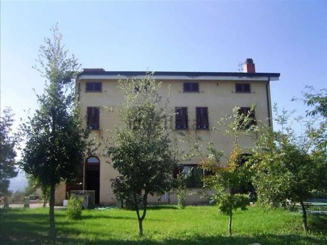 Rustico in vendita a Terricciola, Toscana