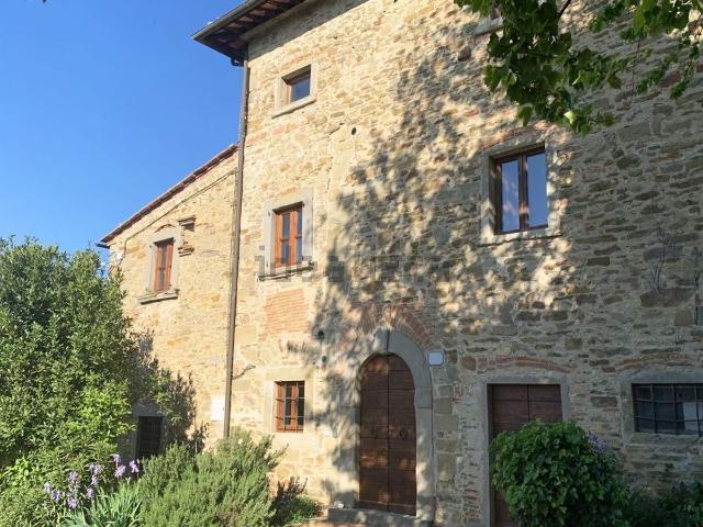 Rustico in vendita a Palazzo Del Pero, Toscana