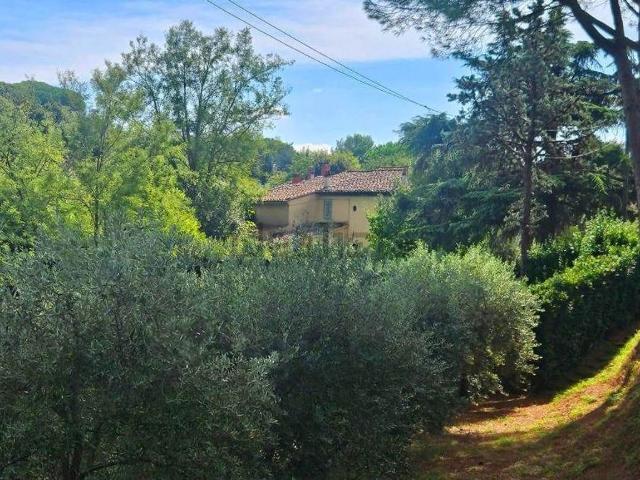 Rustico in vendita a Lavoria, Cenaia