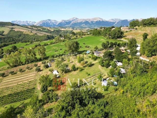 Rustico in vendita a Penna San Giovanni, Macerata