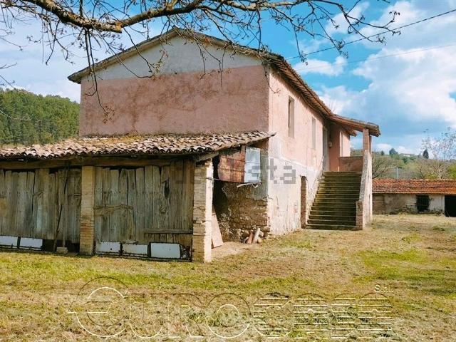 Rustico in vendita a Bevagna, Umbria