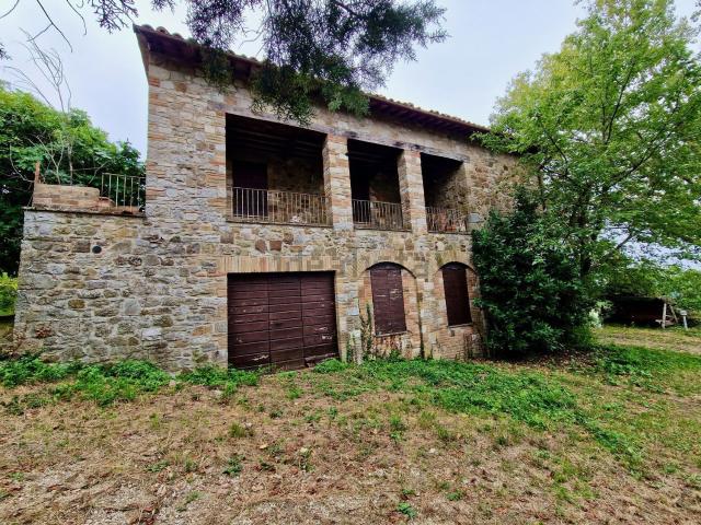 Rustico in vendita a Casemasce, Izzalini