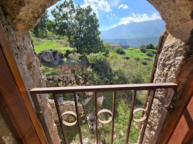 Rustico in vendita a Acciano, Abruzzo