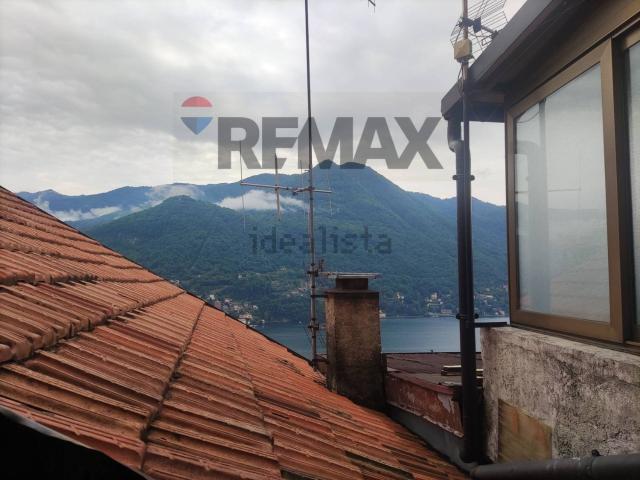 Rustico in vendita a Moltrasio, Lombardia