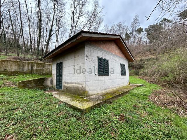 Rustico in vendita a Marliana, Toscana