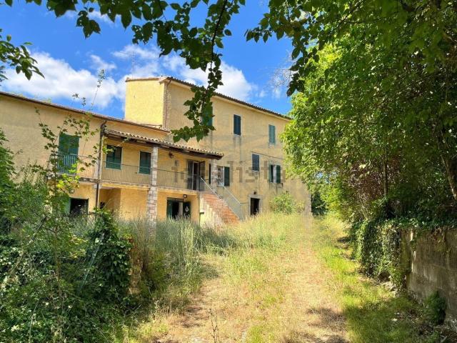 Rustico in vendita a Colpetrazzo, Umbria