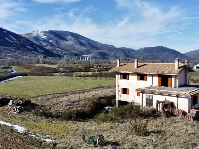 Rustico in vendita a Leonessa, Lazio