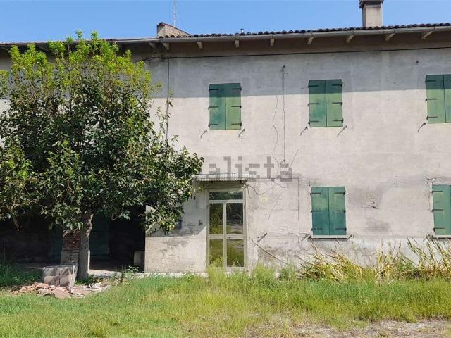 Rustico in vendita a Unione Terre d'Acqua, Crevalcore