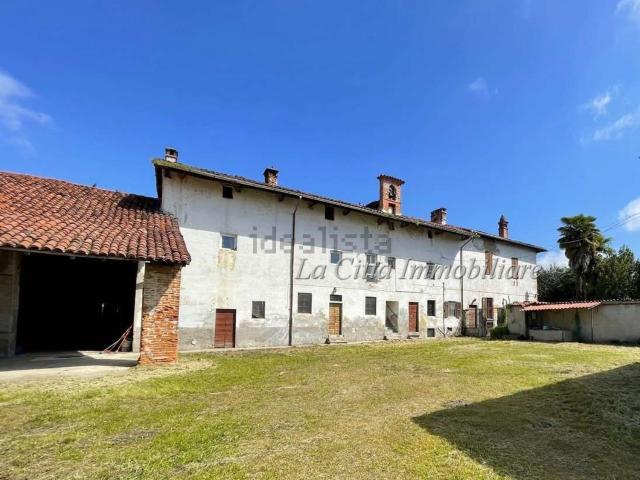 Rustico in vendita a Vignale Nuovo, Piemonte