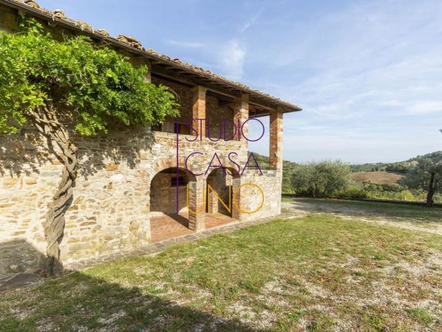 Rustico in vendita a Montevarchi, Toscana