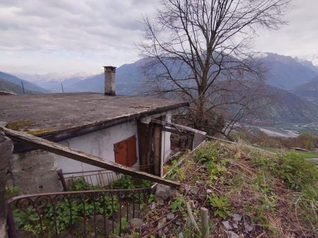 Rustico in vendita a Talamona, Lombardia