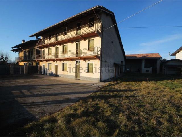 Rustico in vendita a Le Fornaci, Piemonte