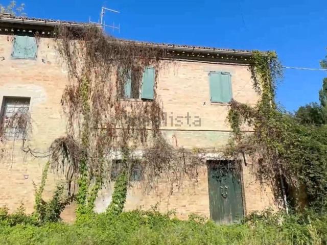Rustico in vendita a Torraccia, Pesaro