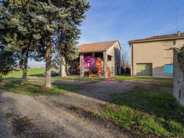 Rustico in vendita a Agazzano, Reggio Emilia