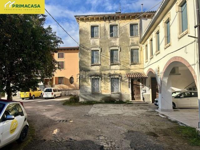 Rustico in vendita a Negrar, Veneto