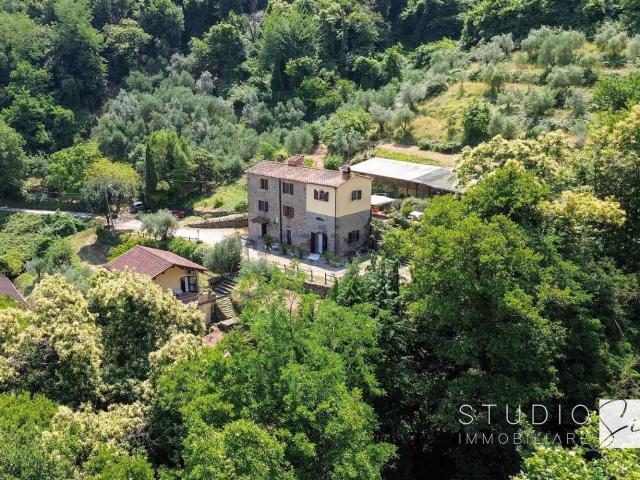 Rustico in vendita a Lucciano, Quarrata