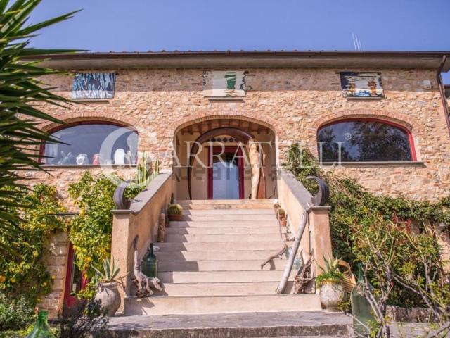 Rustico in vendita a Vado, Camaiore