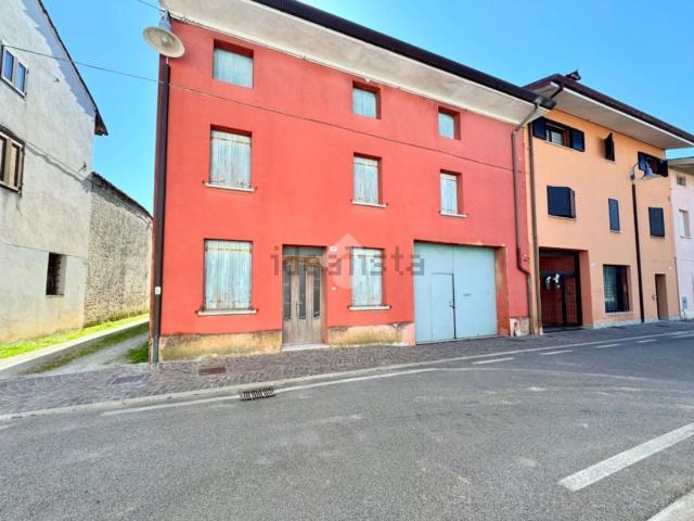 Rustico in vendita a Pradamano / Pradaman, Udine / Udin / Videm