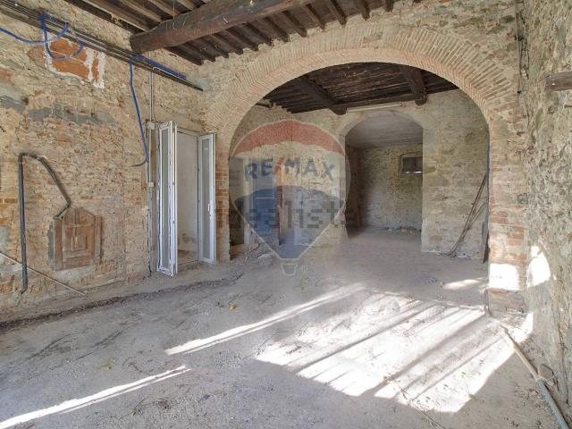 Rustico in vendita a Castelfranco Piandiscò, Toscana