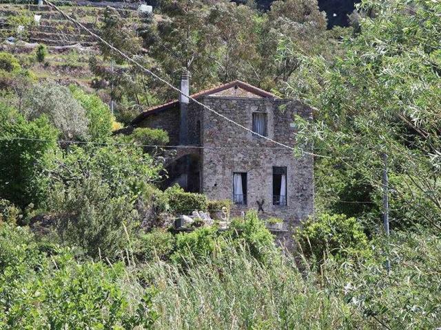 Rustico in vendita a Dolceacqua, Liguria