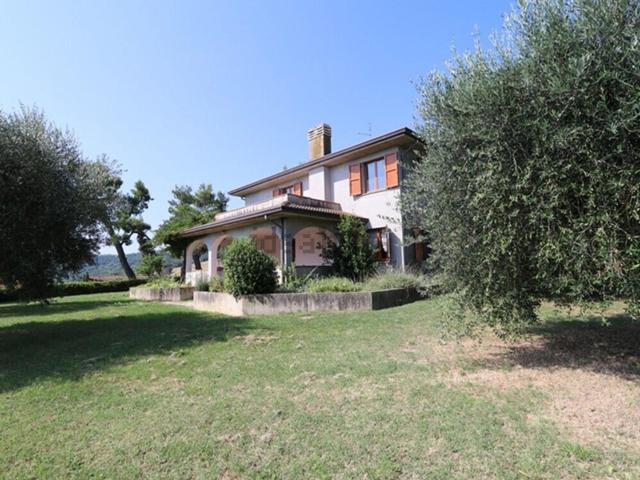 Rustico in vendita a Monteciccardo, Marche