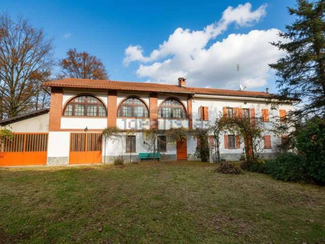Rustico in vendita a Piemonte, Asti