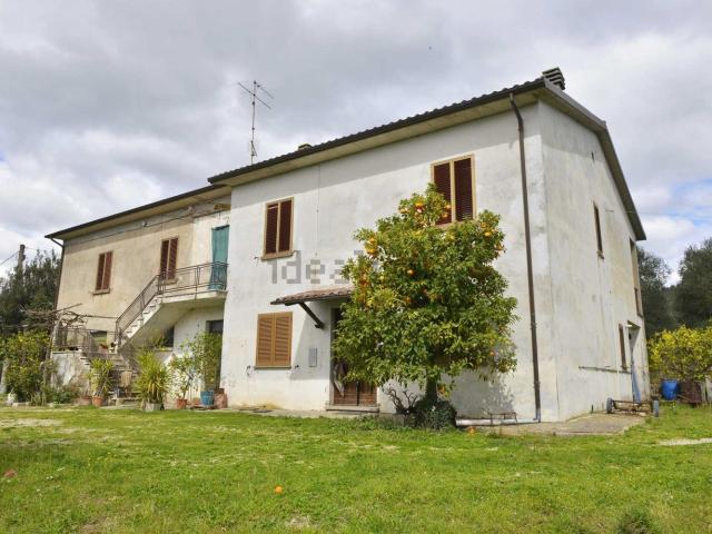 Rustico in vendita a Baschi, Umbria