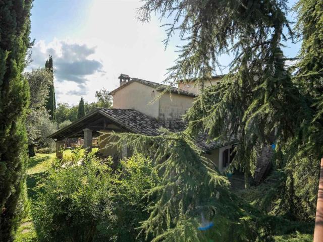 Rustico in vendita a Cerqueto, Passignano Sul Trasimeno