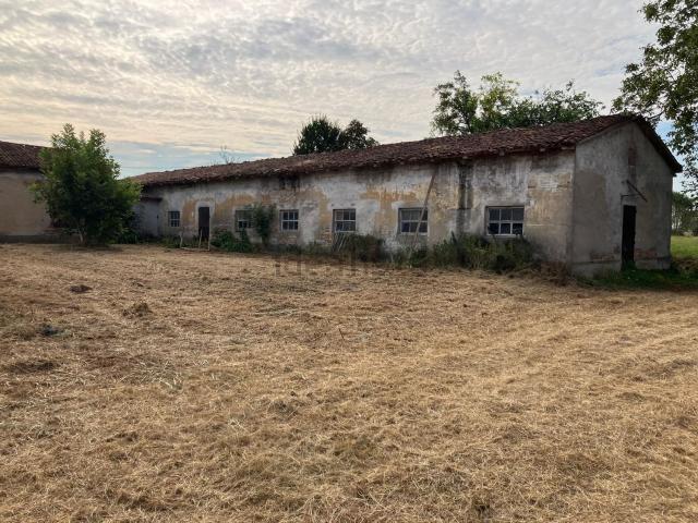 Rustico in vendita a Curtatone, Lombardia
