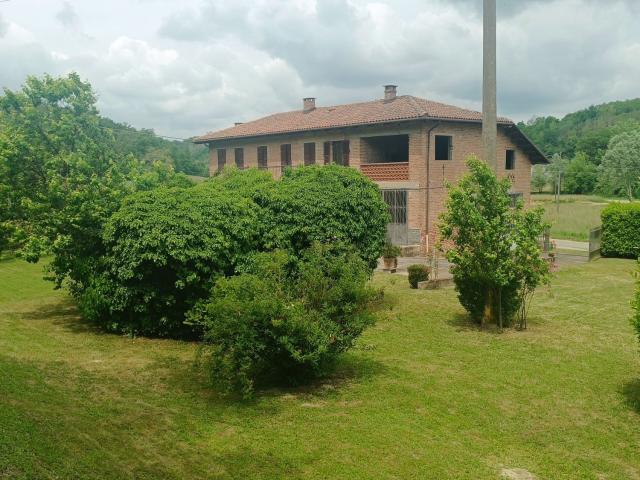 Rustico in vendita a Piemonte, Asti