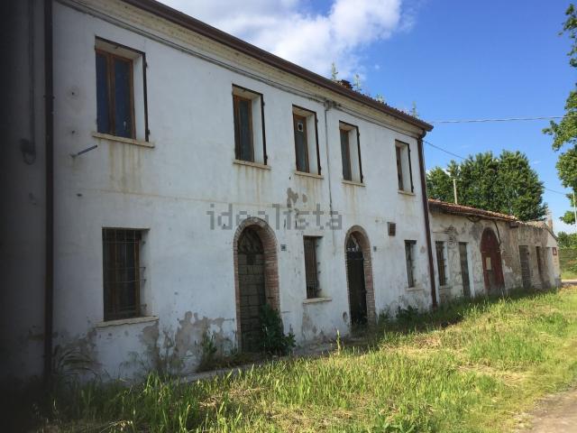 Rustico in vendita a Nogarole Rocca, Veneto