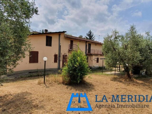 Rustico in vendita a Lamporecchio, Toscana