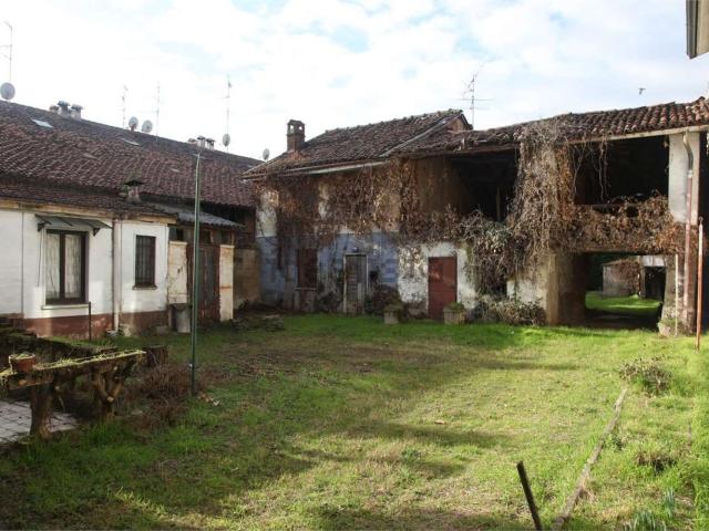 Rustico in vendita a Unione dei Comuni I Fontanili, Rosate