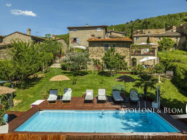 Rustico in vendita a Radda In Chianti, Toscana