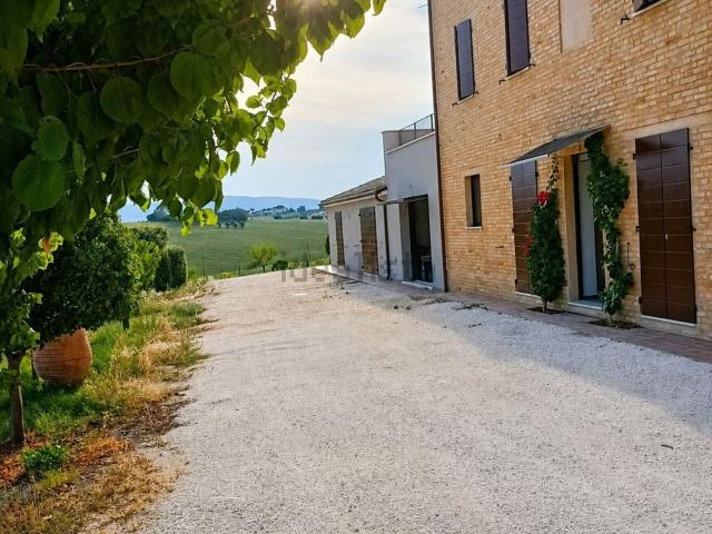 Rustico in vendita a Chiesanuova, Marche
