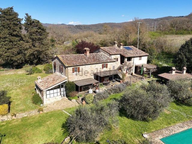 Rustico in vendita a Passignano Sul Trasimeno, Umbria