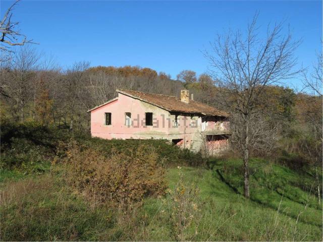 Rustico in vendita a Scaloni, Marche