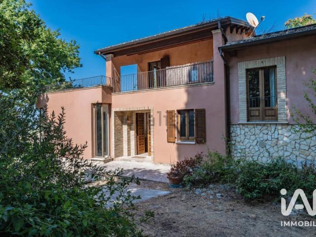 Rustico in vendita a Bucchianico, Abruzzo